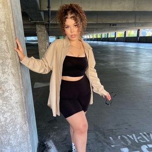 Meet your Posher, Monique